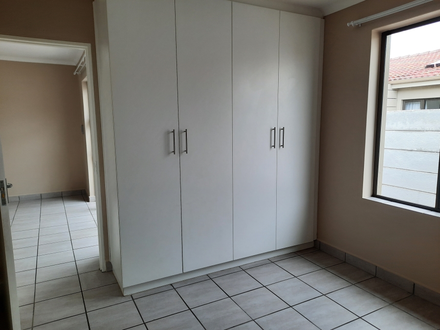 To Let 3 Bedroom Property for Rent in Highbury Western Cape